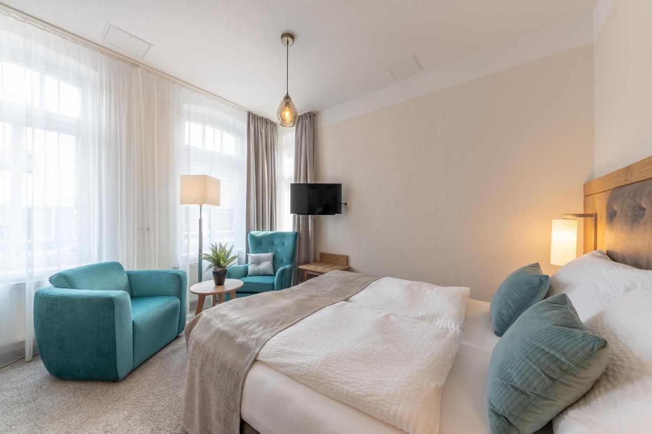 24/7 Selfcheckin Hotel Leer Bagian luar foto
